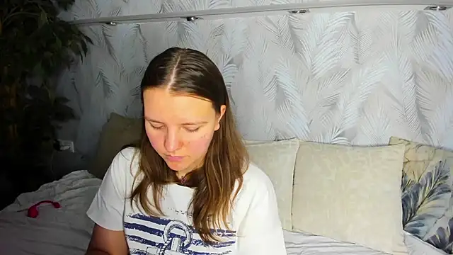 Snapshot of Jenny_Jimmy chatting on June 6, 2026, 9:25 am Jenny Jimmy online show from June 6, 2026, 9:25 am