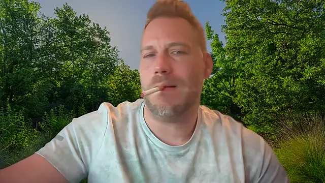 Snapshot of Christian87xxx chatting on September 22, 2025, 7:32 am Christian87xxx online show from September 22, 2025, 7:32 am