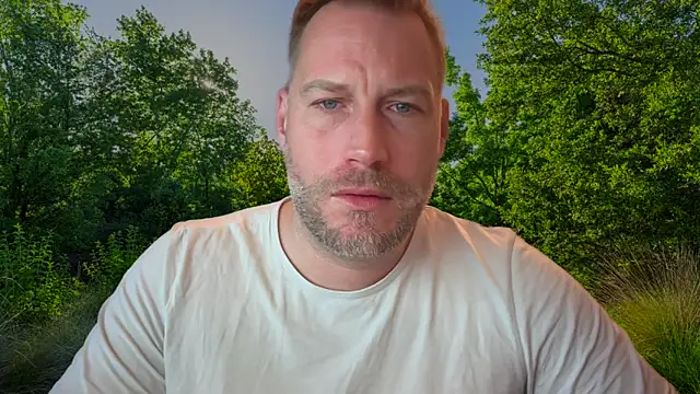 Snapshot of Christian87xxx chatting on September 23, 2025, 5:43 am Christian87xxx online show from September 23, 2025, 5:43 am