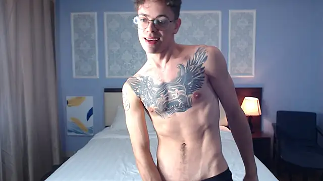 William Henry  online show from February 2, 2025, 6:58 am