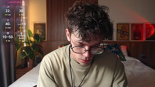 Snapshot of William_Henry_ chatting on June 5, 2026, 10:32 am William Henry online show from June 5, 2026, 10:32 am