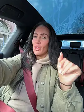 Snapshot of goddess-harper chatting on December 5, 2025, 12:25 pm goddess-harper online show from December 5, 2025, 12:25 pm