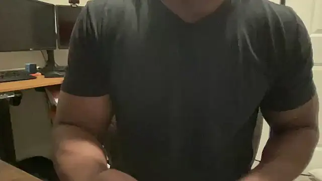 Snapshot of BodyandBBC chatting on November 20, 2025, 4:18 pm BodyandBBC online show from November 20, 2025, 4:18 pm