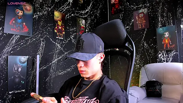 marcuscollins1  online show from March 1, 2025, 2:23 pm