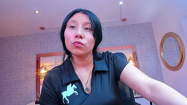 Snapshot of Nohemi_louse chatting on May 6, 2026, 7:30 pm Nohemi louse online show from May 6, 2026, 7:30 pm