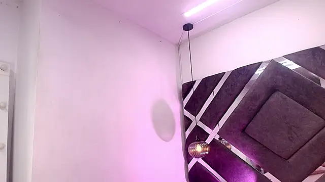 Snapshot of sara_lopee1 chatting on September 24, 2025, 11:57 am sara lopee1 online show from September 24, 2025, 11:57 am