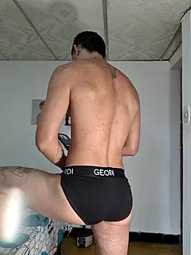 Niick01  online show from October 16, 2025, 3:46 pm