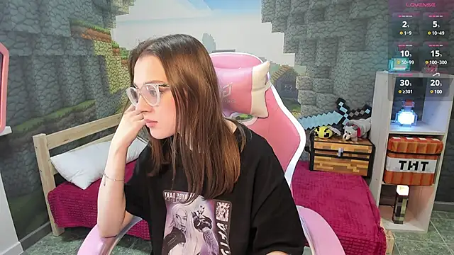 Snapshot of kaisajenner chatting on February 5, 2025, 7:42 pm kaisajenner online show from February 5, 2025, 7:42 pm