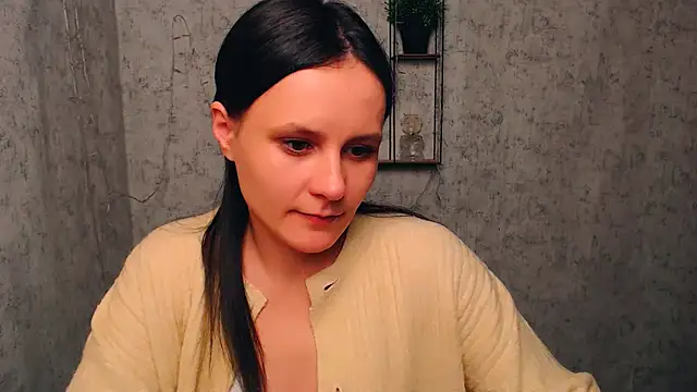 Snapshot of ValeriaHeart_ chatting on February 11, 2025, 2:13 pm ValeriaHeart online show from February 11, 2025, 2:13 pm