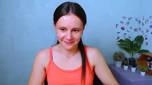 Snapshot of ValeriaHeart_ chatting on December 13, 2025, 9:31 pm ValeriaHeart online show from December 13, 2025, 9:31 pm