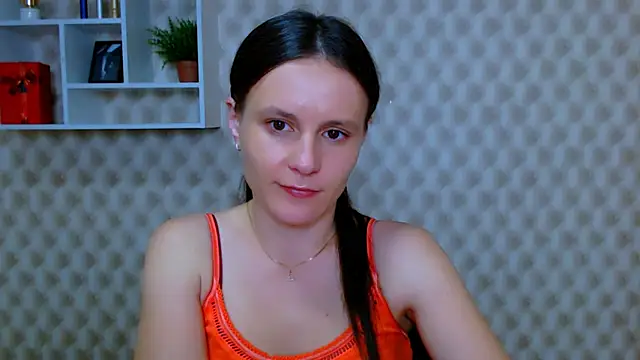 Snapshot of ValeriaHeart_ chatting on February 3, 2026, 2:44 pm ValeriaHeart online show from February 3, 2026, 2:44 pm