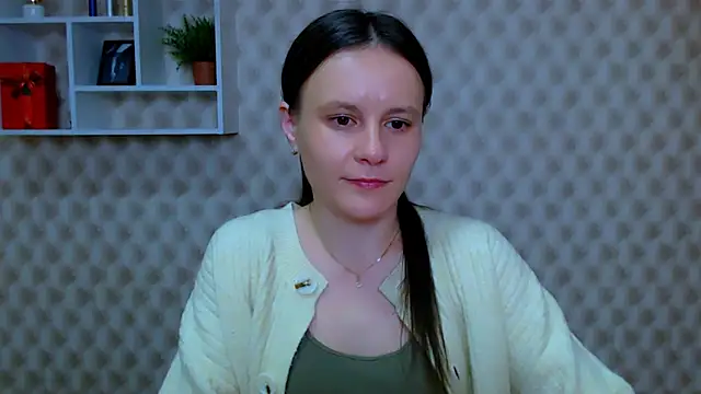 Snapshot of ValeriaHeart_ chatting on February 6, 2026, 5:56 am ValeriaHeart online show from February 6, 2026, 5:56 am