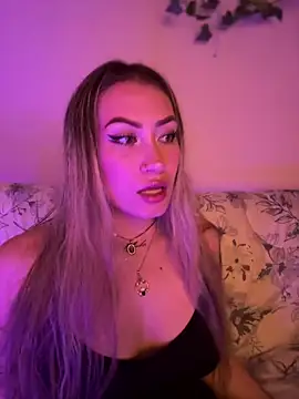 Snapshot of Lally_Valencia__ chatting on February 24, 2025, 3:23 am Lally Valencia online show from February 24, 2025, 3:23 am