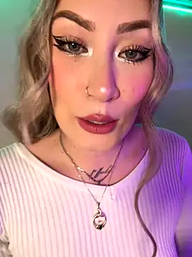 Snapshot of Lally_Valencia__ chatting on September 11, 2025, 6:02 am Lally Valencia online show from September 11, 2025, 6:02 am