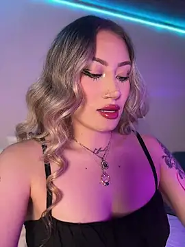 Snapshot of Lally_Valencia__ chatting on November 13, 2025, 7:18 am Lally Valencia online show from November 13, 2025, 7:18 am