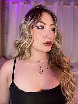 Snapshot of Lally_Valencia__ chatting on June 26, 2026, 4:39 am Lally Valencia online show from June 26, 2026, 4:39 am