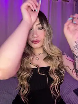 Snapshot of Lally_Valencia__ chatting on July 26, 2026, 1:51 pm Lally Valencia online show from July 26, 2026, 1:51 pm