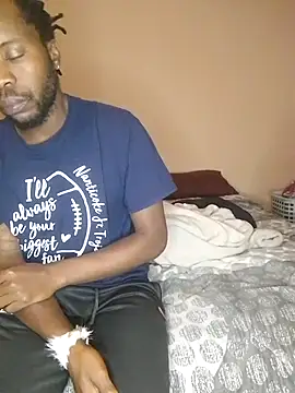 Snapshot of holidtic_justice chatting on November 17, 2025, 8:25 pm holidtic justice online show from November 17, 2025, 8:25 pm