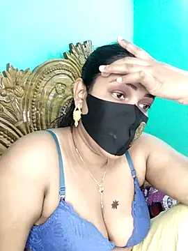 monekhan123 online show from November 24, 2025, 9:53 am