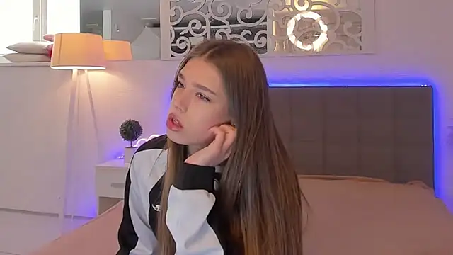melissacrayzy online show from April 24, 2026, 5:32 am