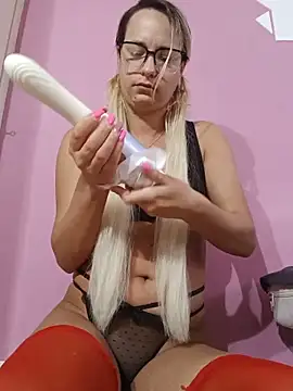 Snapshot of Mia_RainX chatting on June 17, 2026, 4:15 am Mia RainX online show from June 17, 2026, 4:15 am