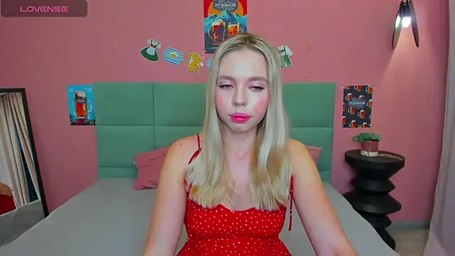 Snapshot of TessaAdorable chatting on September 23, 2025, 1:30 am TessaAdorable online show from September 23, 2025, 1:30 am