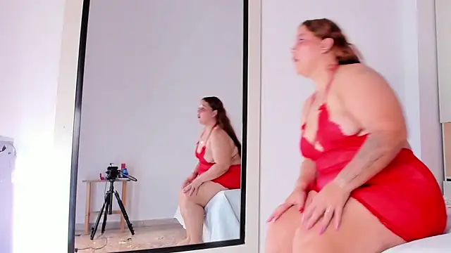 PauletteLannee online show from February 14, 2025, 9:32 pm