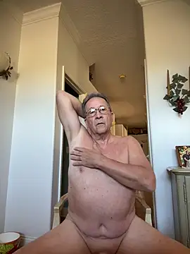 sissyboijamie1313 online show from February 7, 2026, 8:34 pm