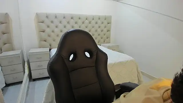 Snapshot of JhoanLeandro chatting on December 16, 2025, 5:01 am JhoanLeandro online show from December 16, 2025, 5:01 am