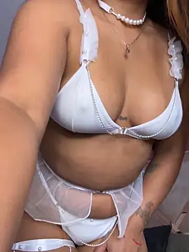 Snapshot of _Adharaa chatting on February 4, 2026, 9:31 pm Adharaa online show from February 4, 2026, 9:31 pm