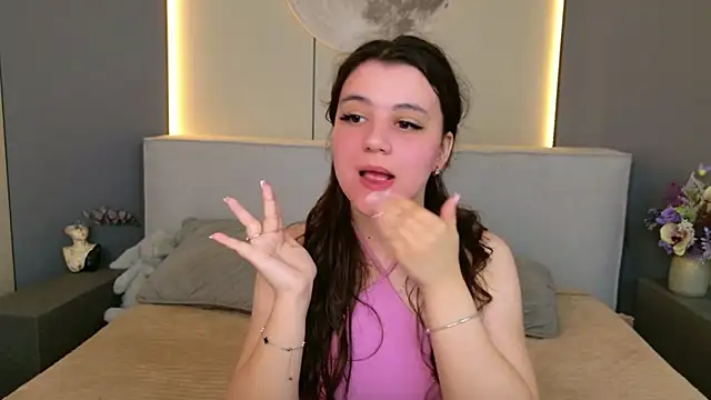 Pauline Heaven online show from June 27, 2026, 5:34 am