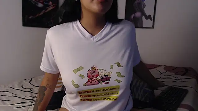 Snapshot of ariana_sweet87 chatting on March 2, 2025, 2:43 pm ariana sweet87 online show from March 2, 2025, 2:43 pm