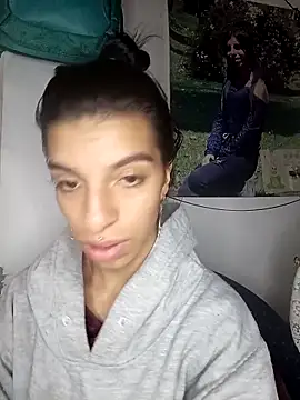 Ariell Kieran online show from October 17, 2025, 4:04 am