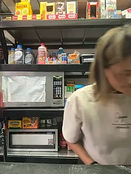 Andrea18 blonde online show from January 14, 2026, 4:23 pm