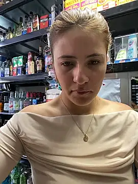 Andrea18 blonde online show from June 25, 2026, 9:08 pm