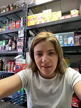 Andrea18 blonde online show from July 6, 2026, 3:03 pm