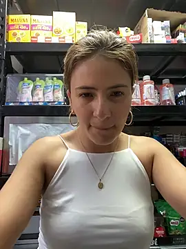Andrea18 blonde online show from July 13, 2026, 6:33 pm