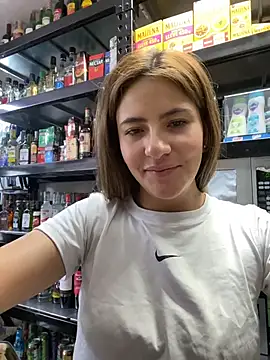 Andrea18 blonde online show from July 14, 2026, 7:41 pm