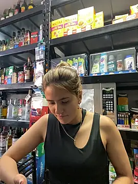 Andrea18 blonde online show from July 28, 2026, 9:14 pm