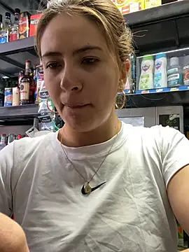 Andrea18 blonde online show from August 3, 2026, 3:16 pm