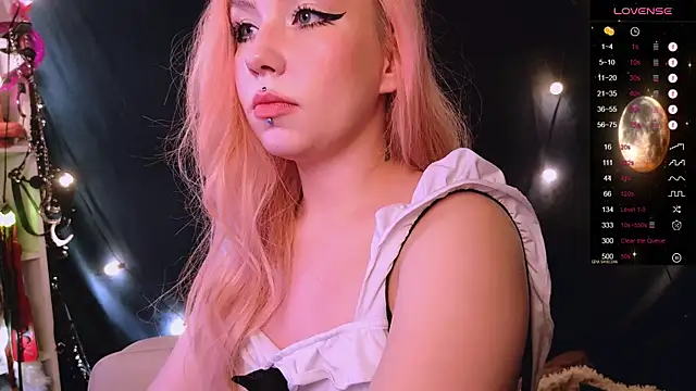 Snapshot of Bibi_Iva chatting on April 9, 2026, 2:44 am Bibi Iva online show from April 9, 2026, 2:44 am