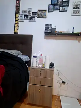 Snapshot of rodos chatting on October 13, 2025, 11:43 am rodos online show from October 13, 2025, 11:43 am