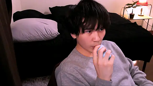 Snapshot of rennnuts chatting on November 28, 2025, 2:53 pm rennnuts online show from November 28, 2025, 2:53 pm