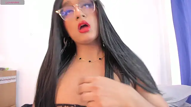 Karla Dior7 online show from November 23, 2025, 5:02 pm