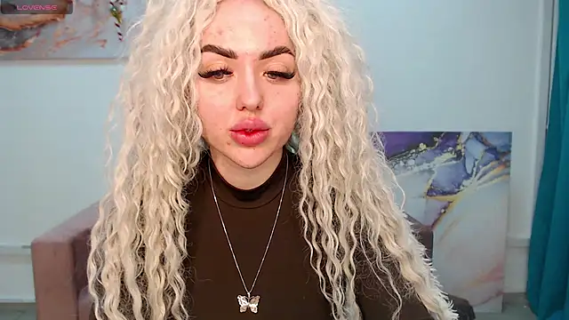 MissisCaty online show from February 13, 2025, 4:11 am