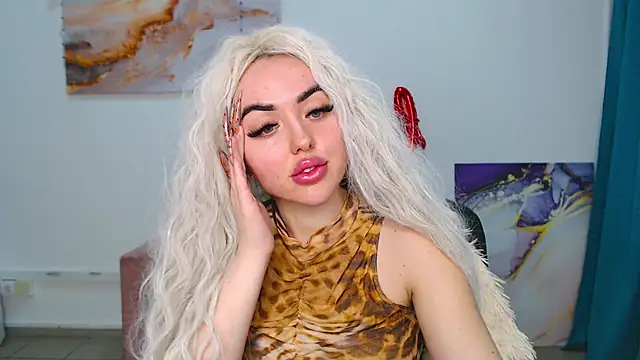 MissisCaty online show from March 17, 2025, 9:44 am