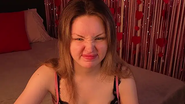Lora Rosee online show from June 24, 2026, 2:27 pm