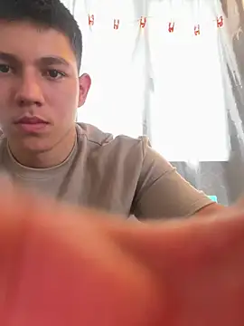 Snapshot of JamesCr_ chatting on February 19, 2025, 2:12 pm JamesCr online show from February 19, 2025, 2:12 pm