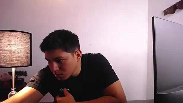 Snapshot of JamesCr_ chatting on October 3, 2025, 3:14 am JamesCr online show from October 3, 2025, 3:14 am