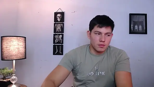 Snapshot of JamesCr_ chatting on November 23, 2025, 12:54 am JamesCr online show from November 23, 2025, 12:54 am